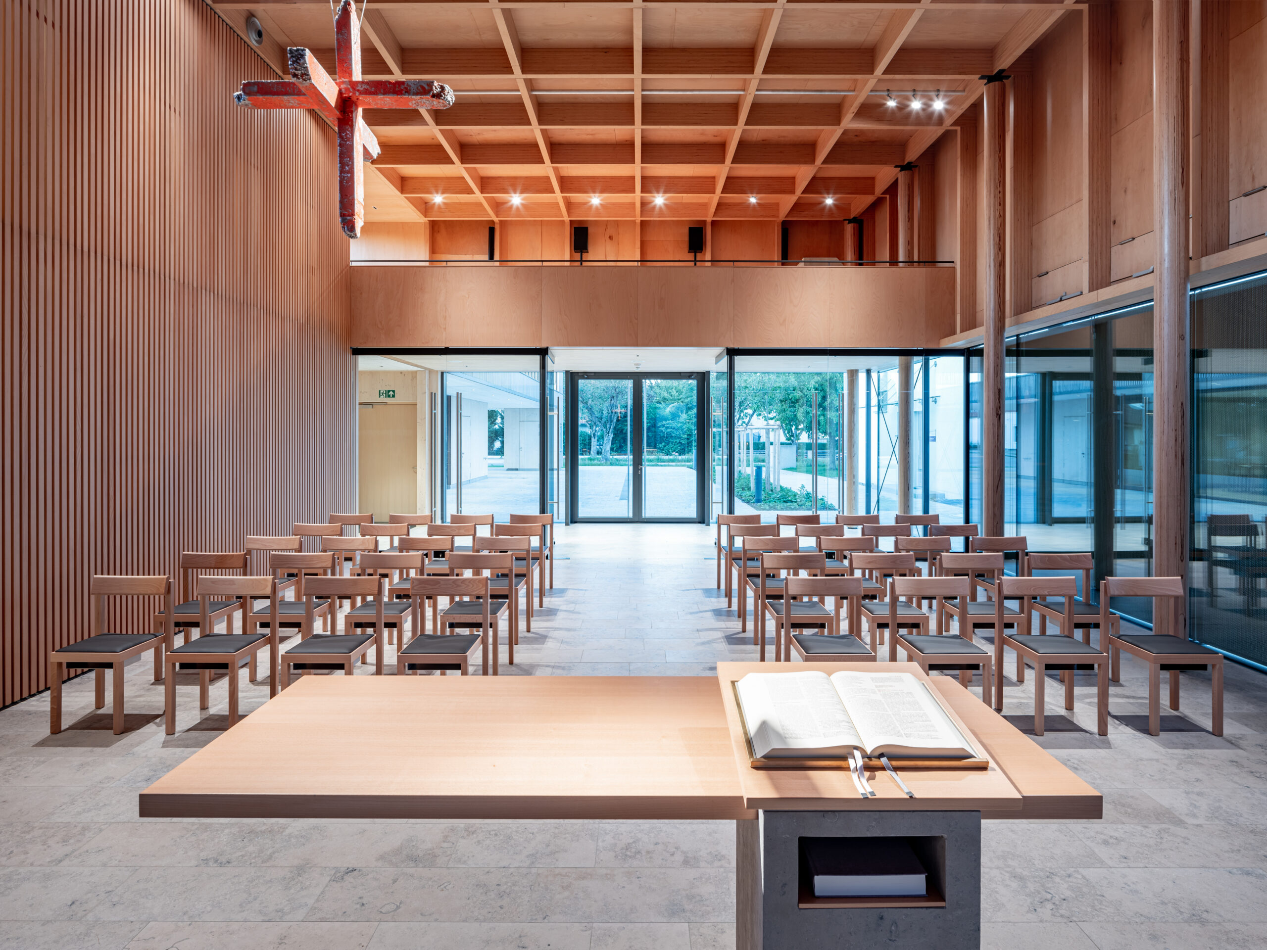 DE; bayern; vohburg, abhd architekten denzinger und partner mbb; neubau, kirche, jesus kirche, evangelische kirche, gemeindezentrum, kgv, baubuche, fassade, Bildtechnik Digital 22 MPx [(c)Maximilian Gottwald, Veroeffentlichung kostenpflichtig]