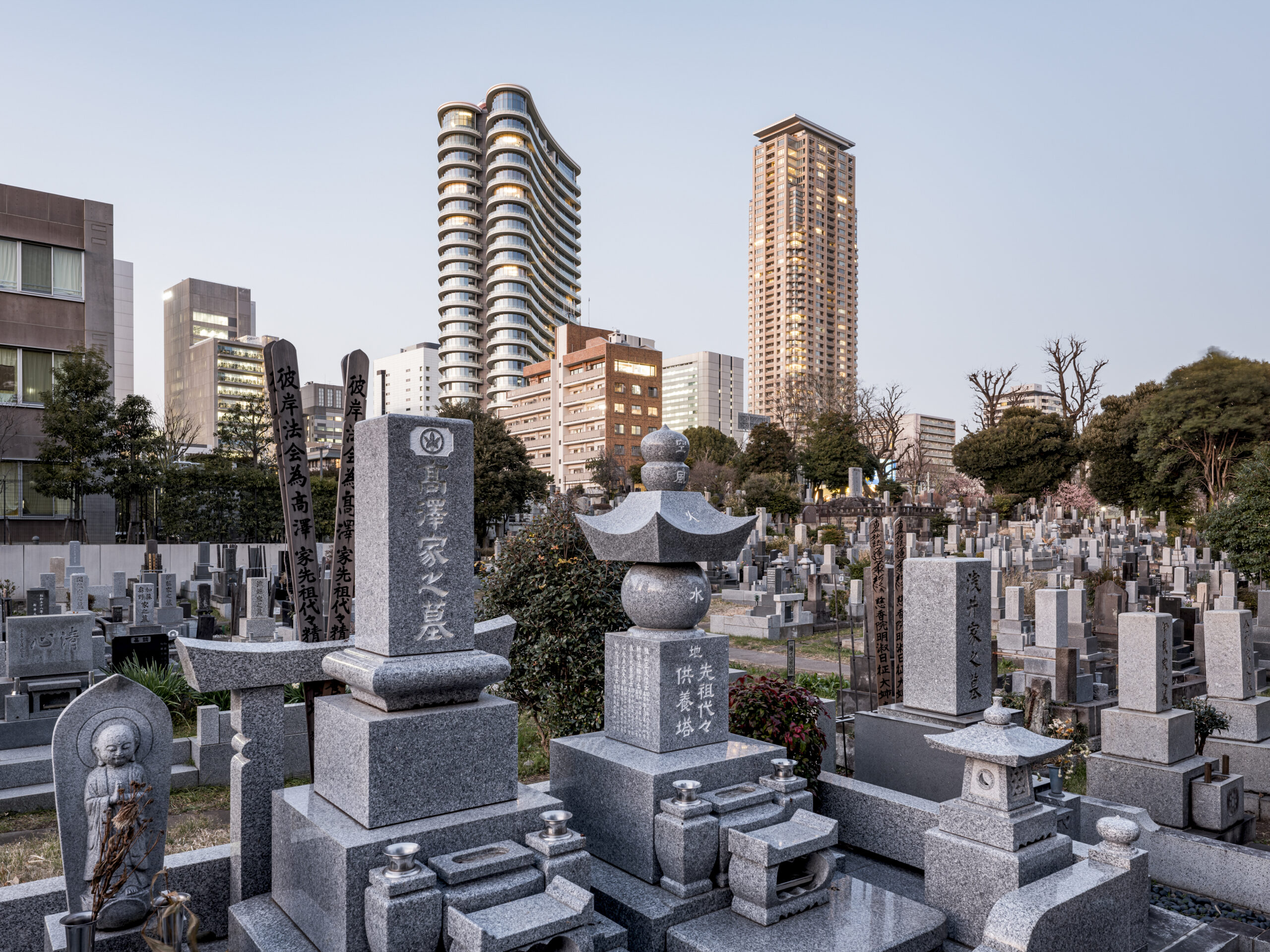 asian dusk, the empire of light, [(c)Maximilian Gottwald; Veroeffentlichung kostenpflichtig]